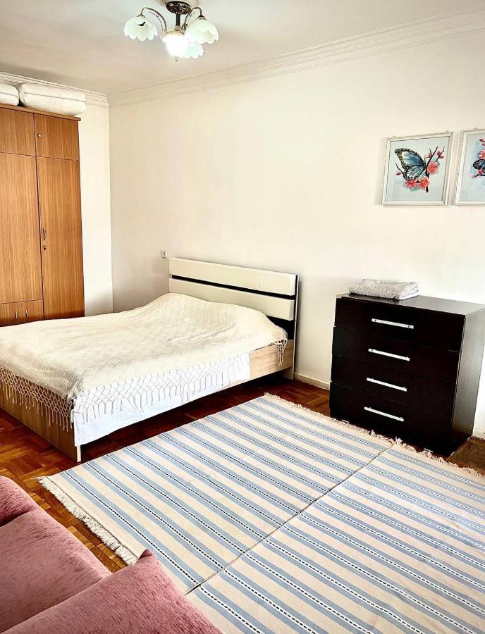 Cozy 2 Rooms Apartment In The Center, Free Wifi Duschanbe Exterior foto